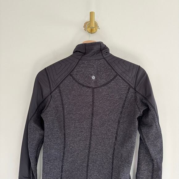 Lululemon Rebel Runner Jacket in Black / Wee Stripe Black Heathered Black 4 - Picture 15 of 15